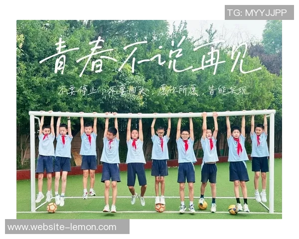 何思雨的成长之路:从青涩校园到职场精英的蜕变与追寻 何思雨的成长之路:从青涩校园到职场精英的蜕变与追寻